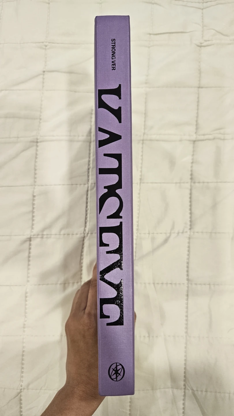 KATSEYE SIS Album & Photobook - photo 4