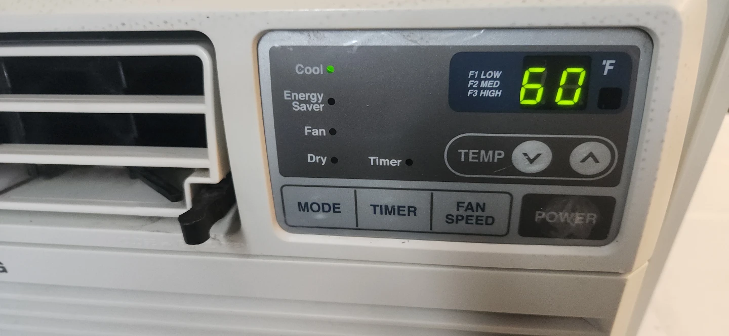 LG LW1011ER Window Air Conditioner - photo 2
