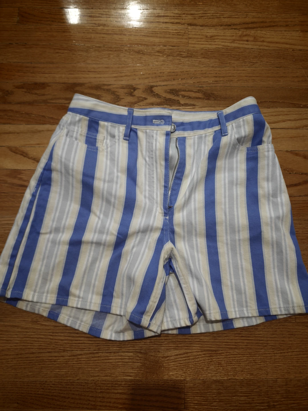 Wilfred Free Striped Shorts