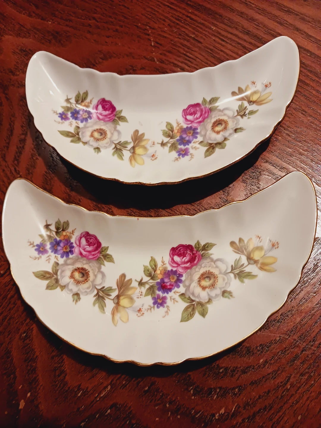 Pair of Crescent Floral Porcelain Side Plates/ Trinket dishes - photo 3