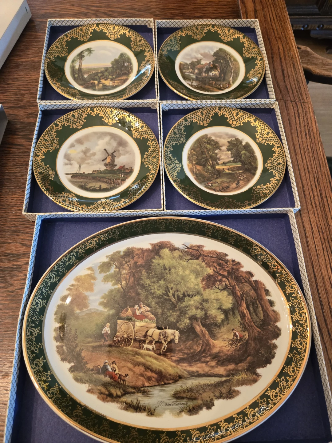 New Weatherby Giftware One Platter ,Four Plates - photo 2