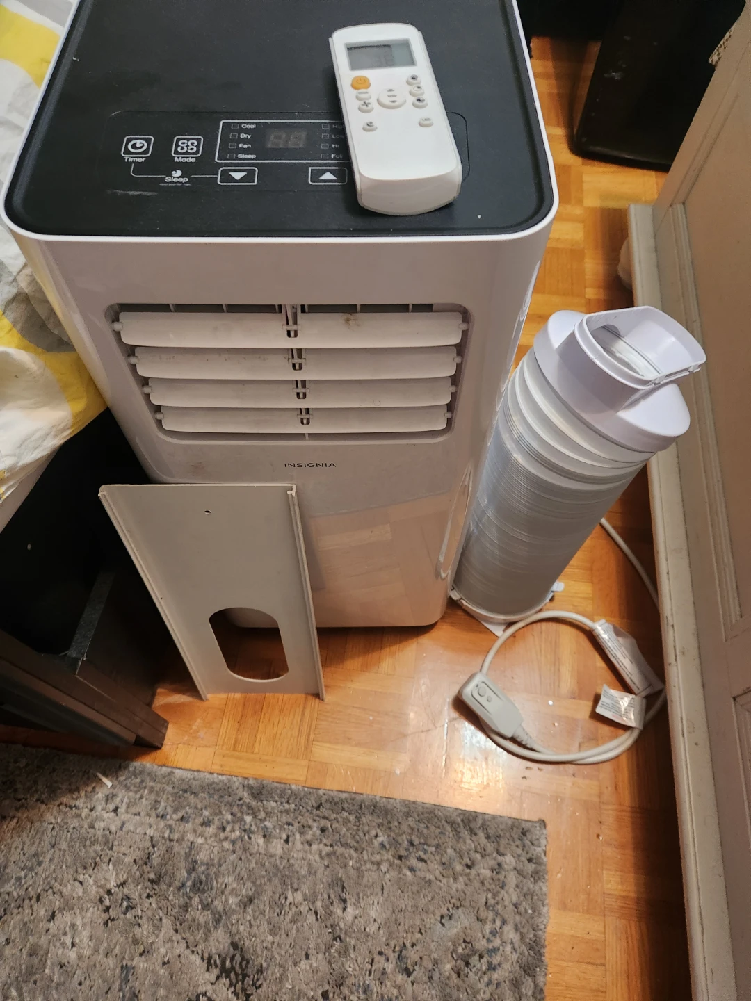 Portable air conditioner almost new