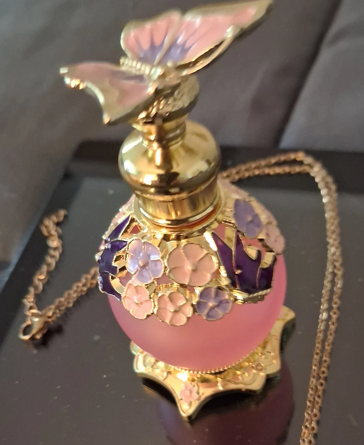 Decorative Perfume Bottle Pendant Necklace - photo 3