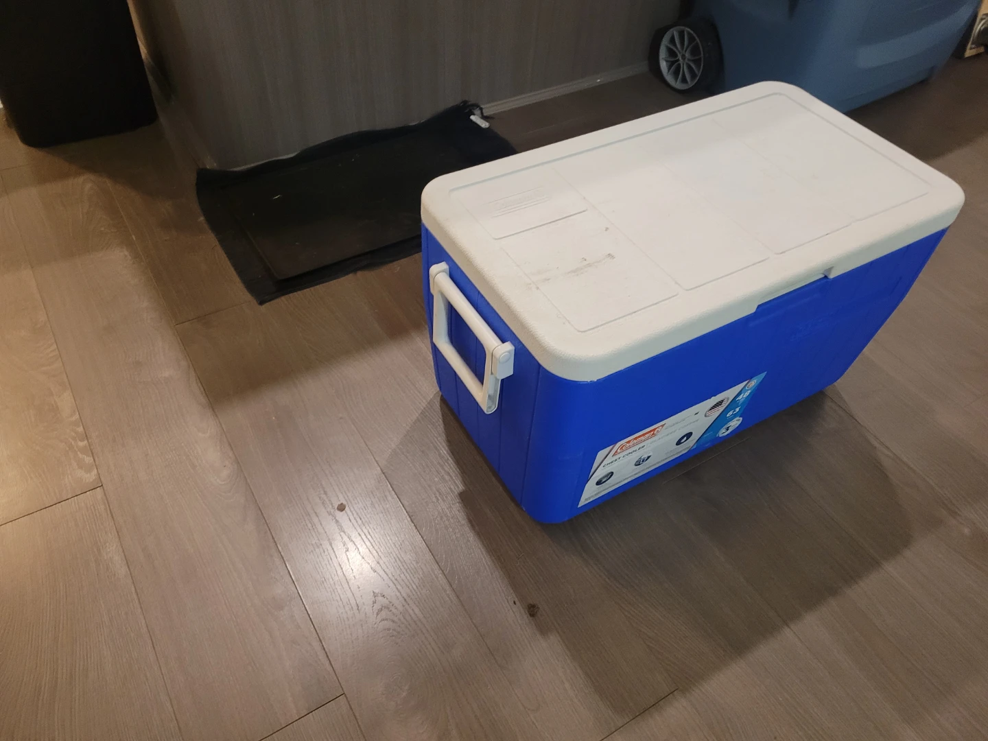 Coleman 48 Quart Chest Cooler