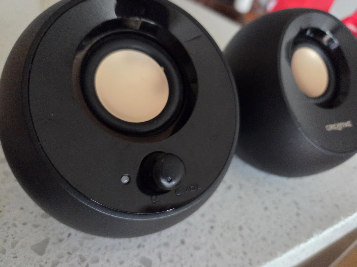 Creative 2.0 Desktop Speakers - Black - photo 2