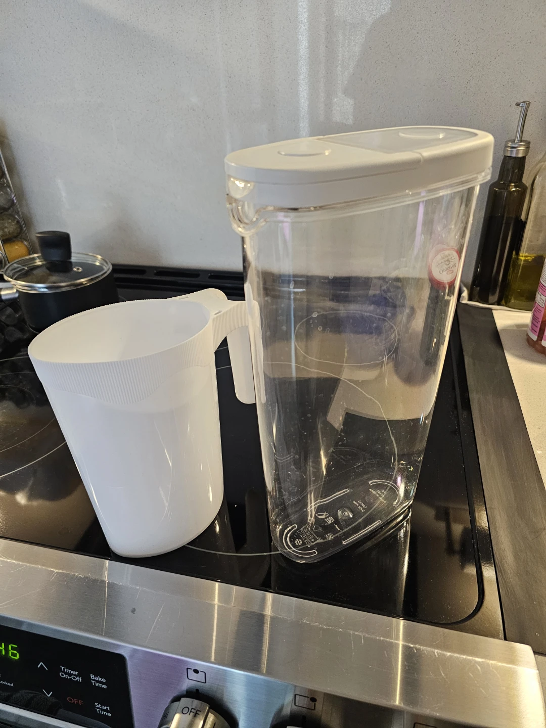 Milk Pitcher and ikea container and Silicone Lids set - photo 2