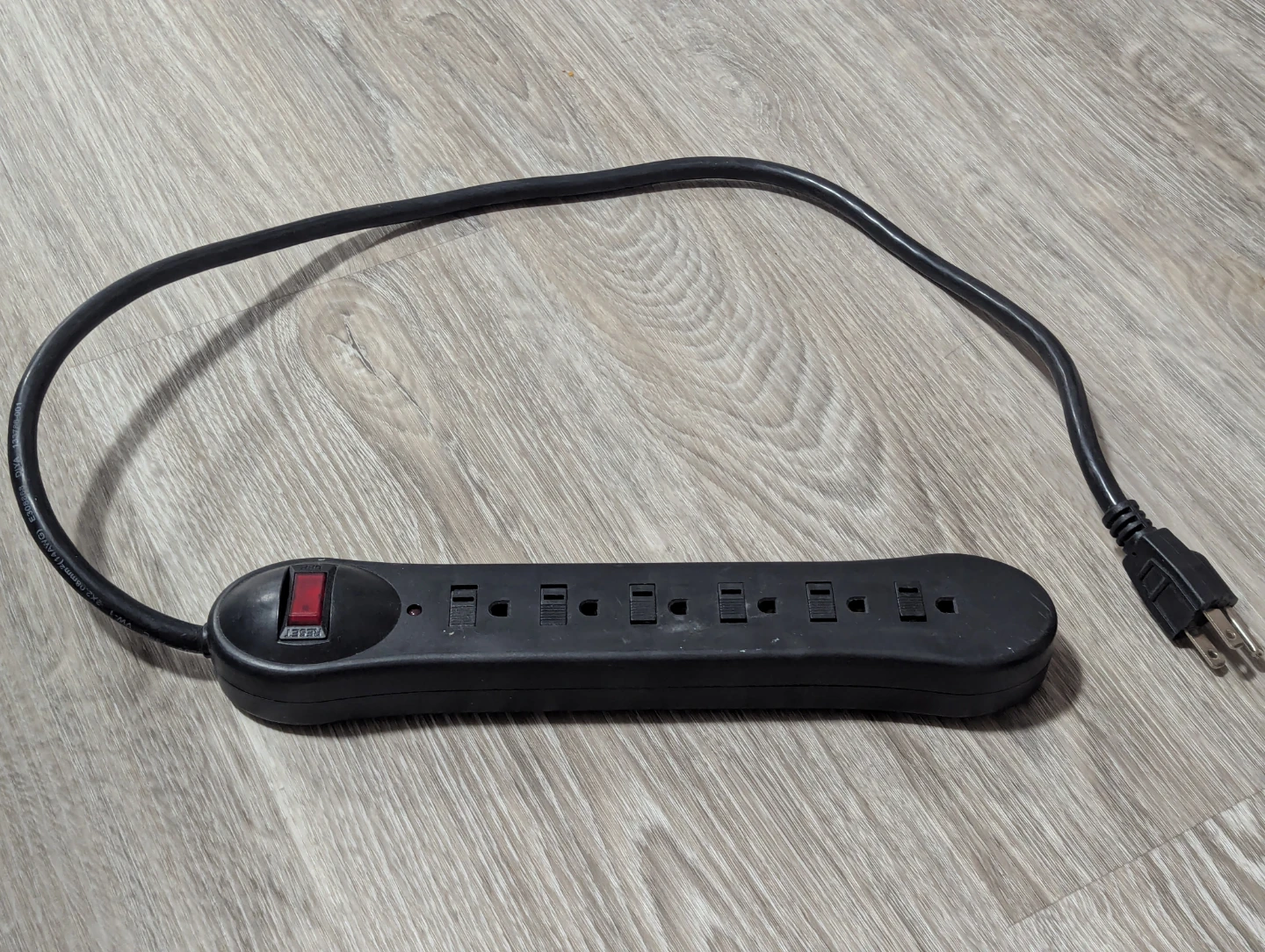 Black 6-Outlet Power Strip with Reset Button