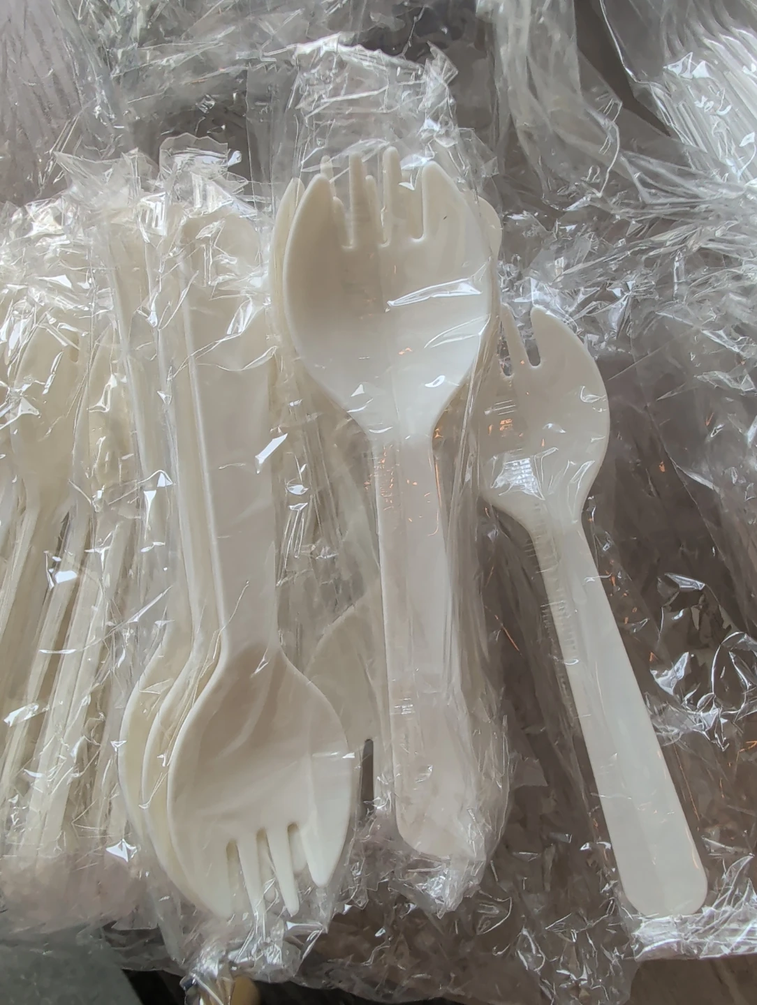 Assorted Plastic Cutlery - photo 3
