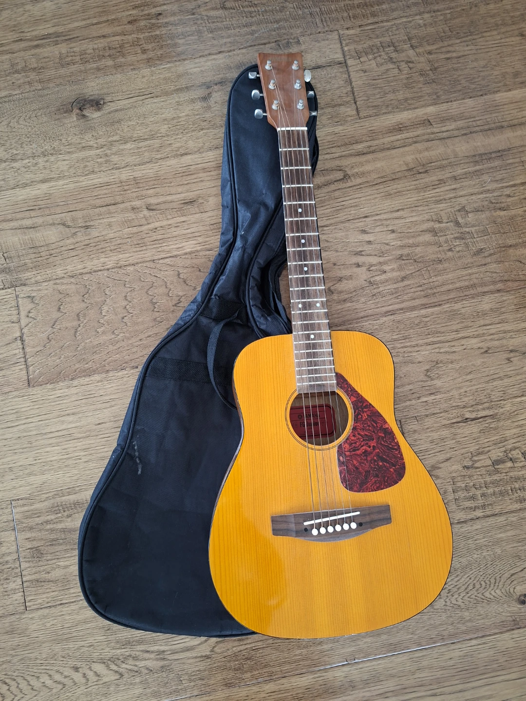 Yamaha FG junior Guitar - photo 3