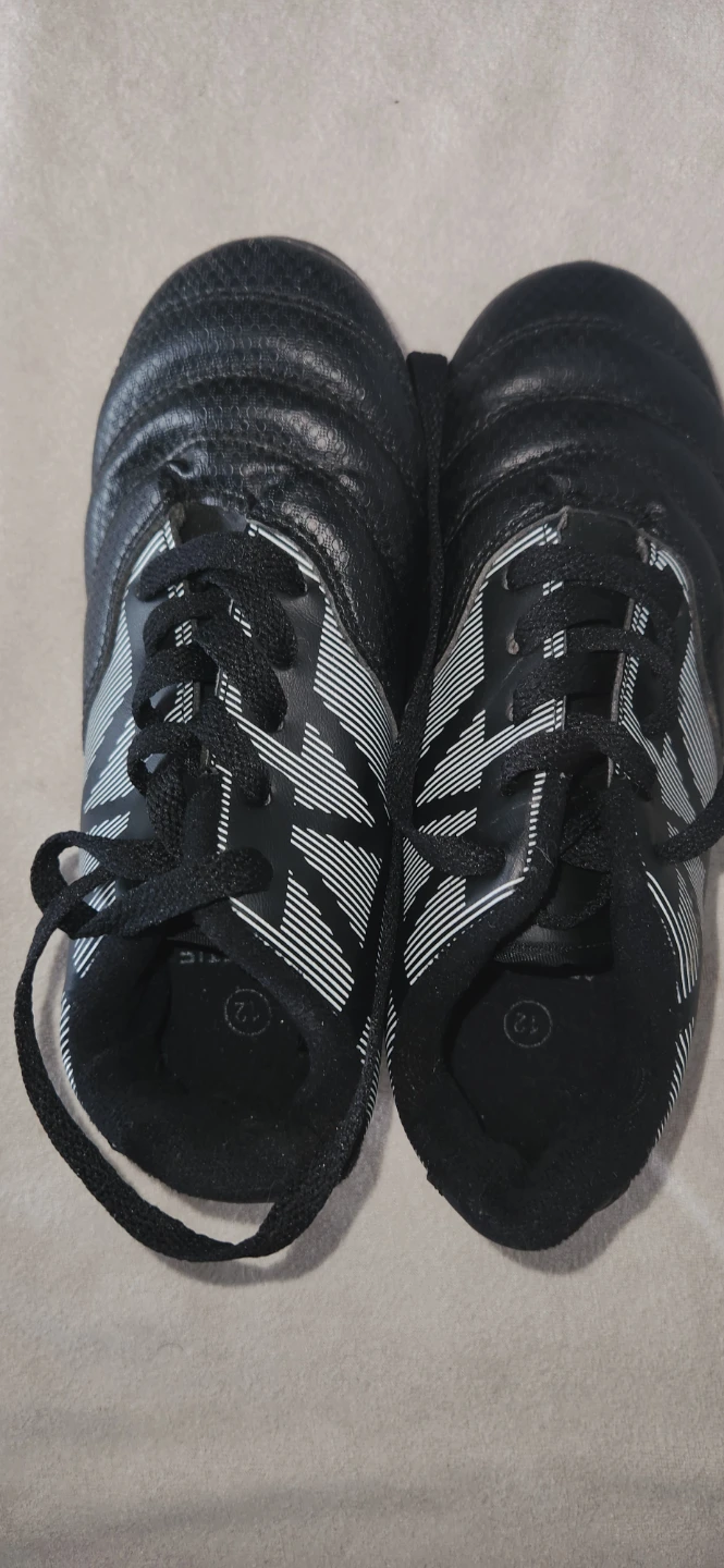 Kids Soccer shoe