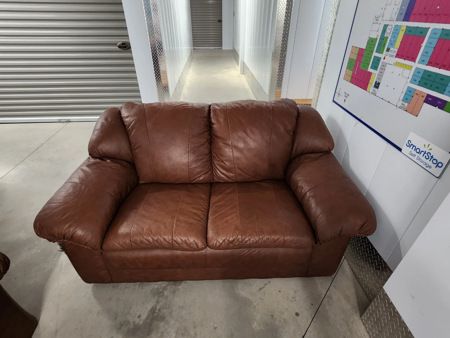 🇨🇦  Brown Leather Sofa and Loveseat Set