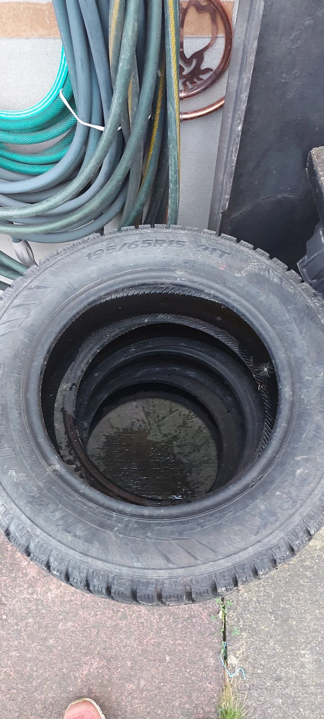Set of 4 Winter Tires Hankook