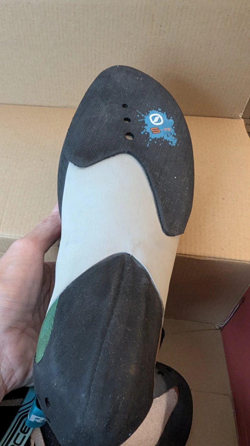 Scarpa Veloce WMN climbing shoes - Size 40EU (8.5US) new