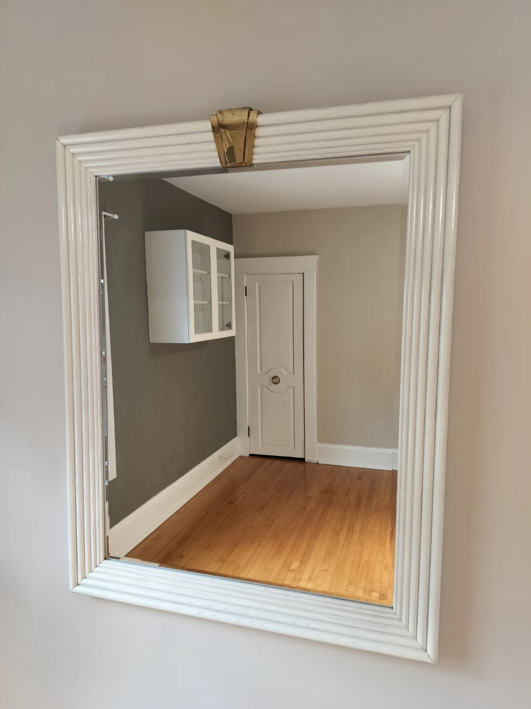 White Decorative Wall Mirror with Gold Design - photo 2