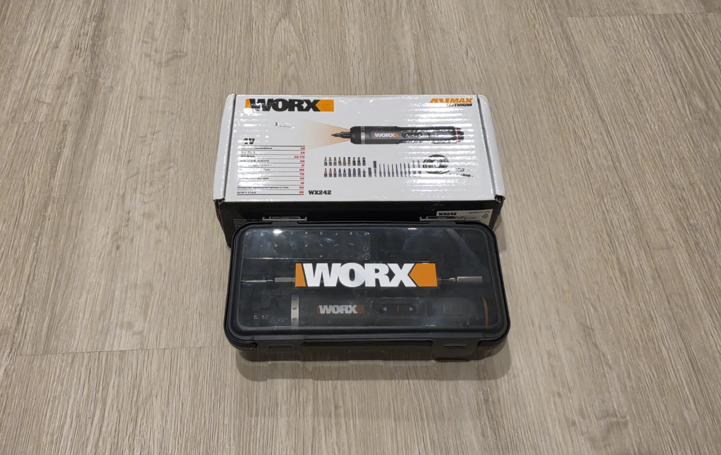 WORX 4V Cordless Electric Screwdriver Set WX242