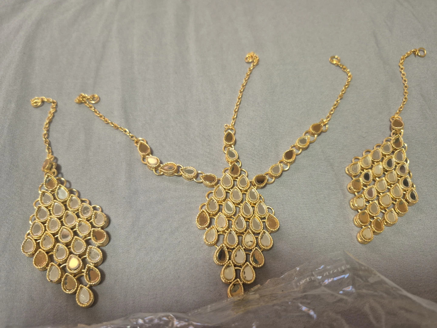 Gold coloured jewellery set with mirror work - photo 5