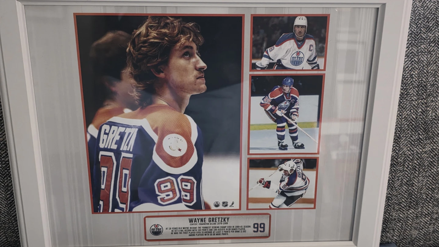 Wayne Gretzky Framed Hockey Photo Display