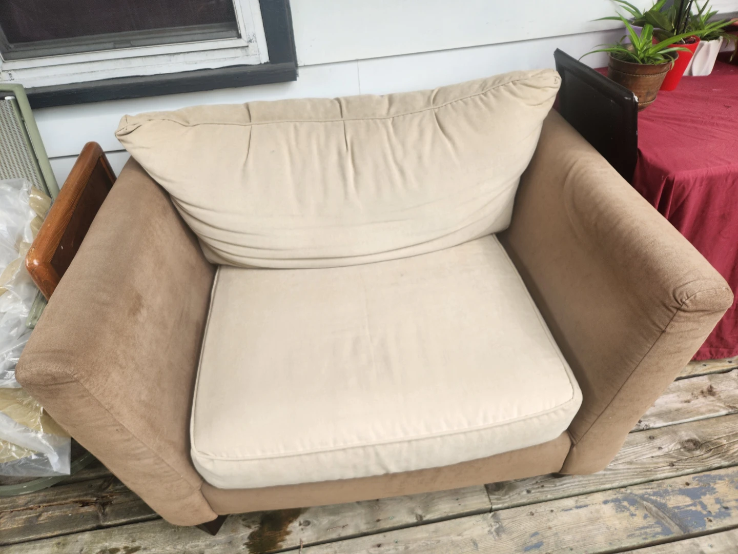 Beige loveseat 51" length - photo 2