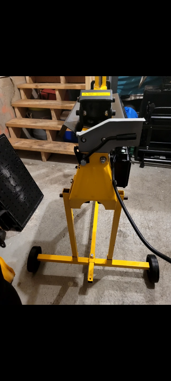 4 Ton Electric Log Splitter - photo 3