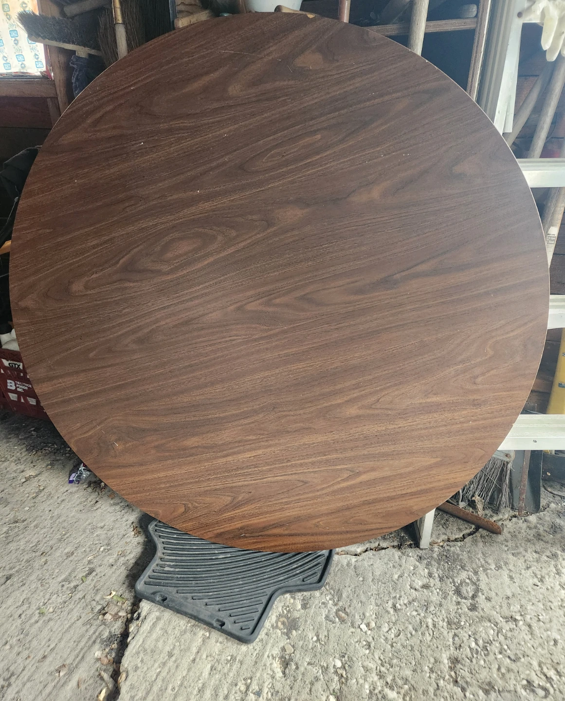Heavy-duty Round Wood Grain Table with Metal Legs - photo 2