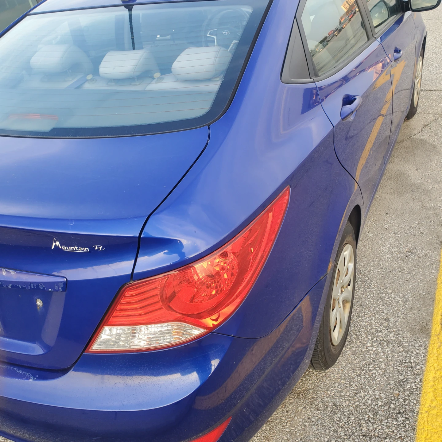 Blue Hyundai Accent - photo 4