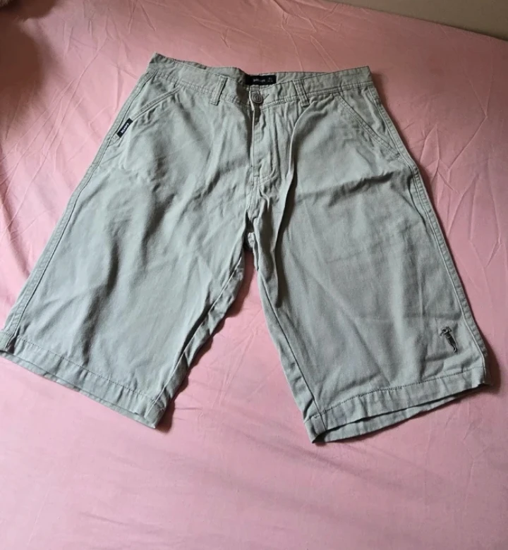 Bossini Men's Khaki Shorts Size 33