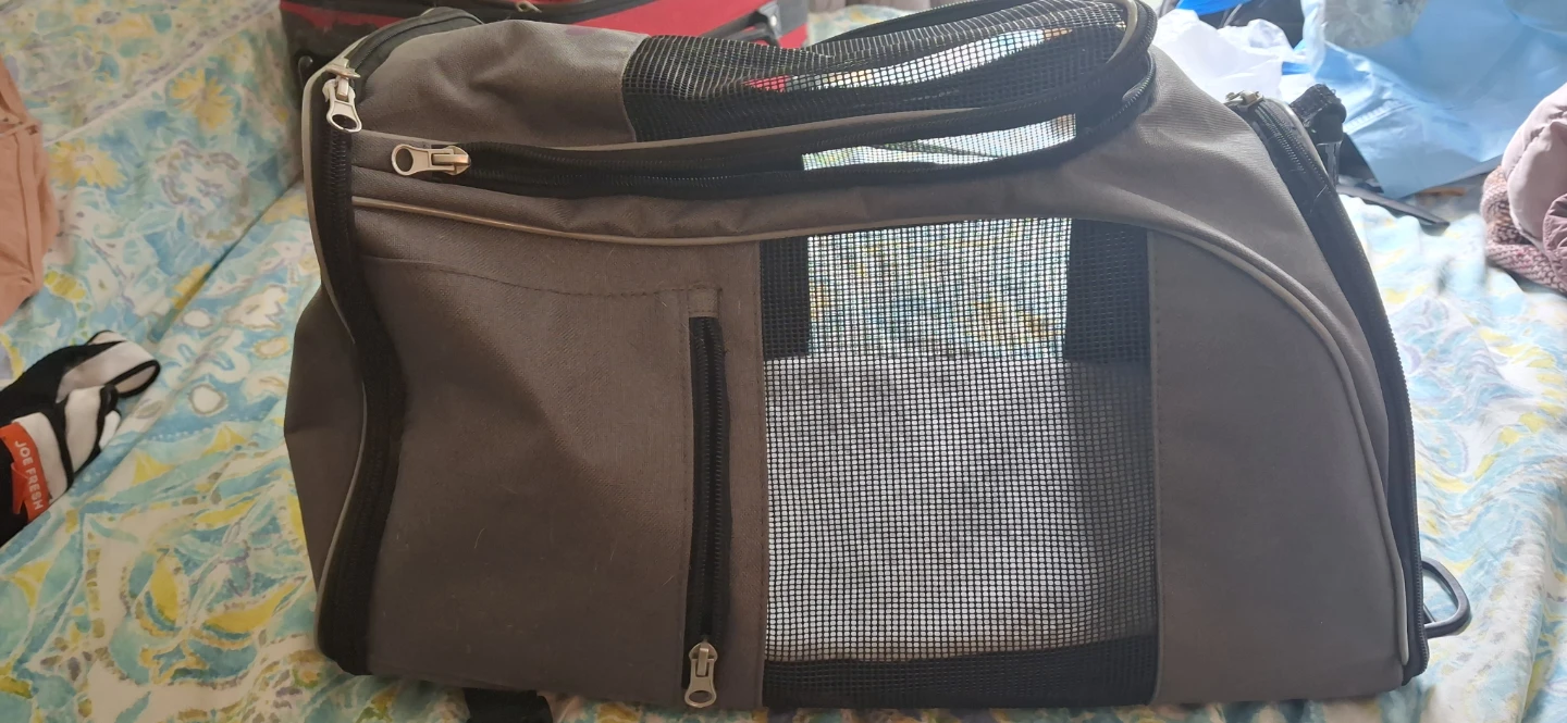 Pet carrier - broken - photo 2
