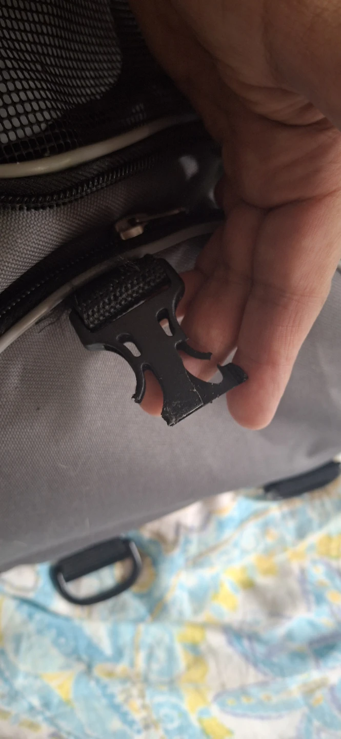 Pet carrier - broken - photo 3