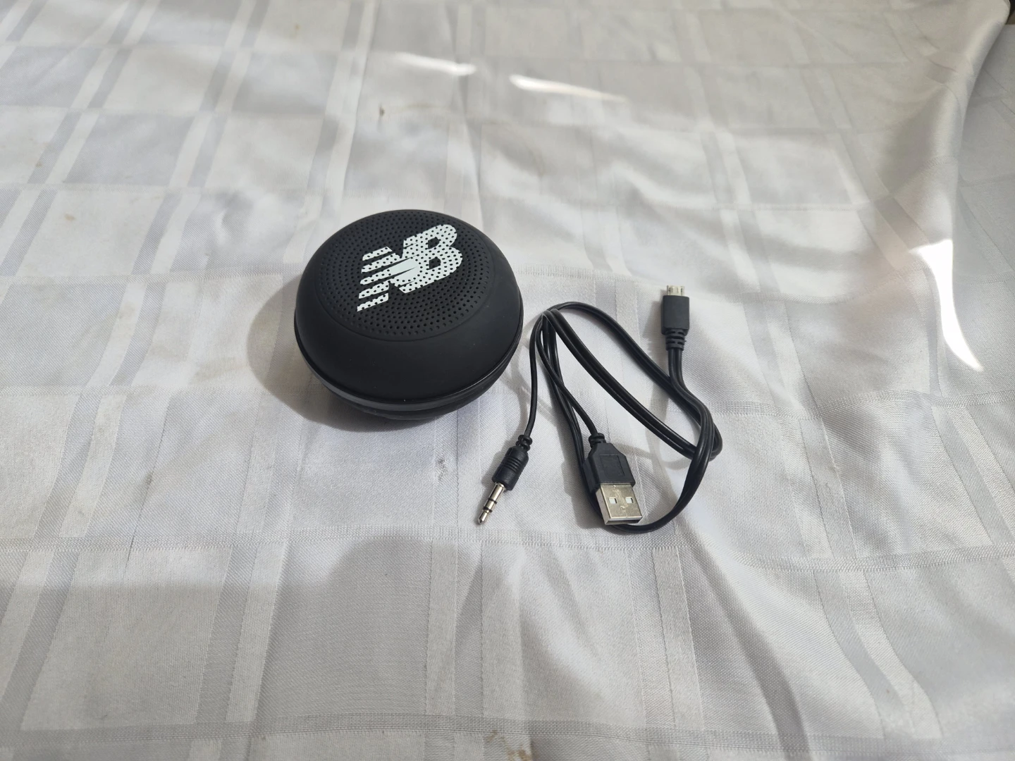 Portable rechargeable mini bluetooth speaker - photo 2