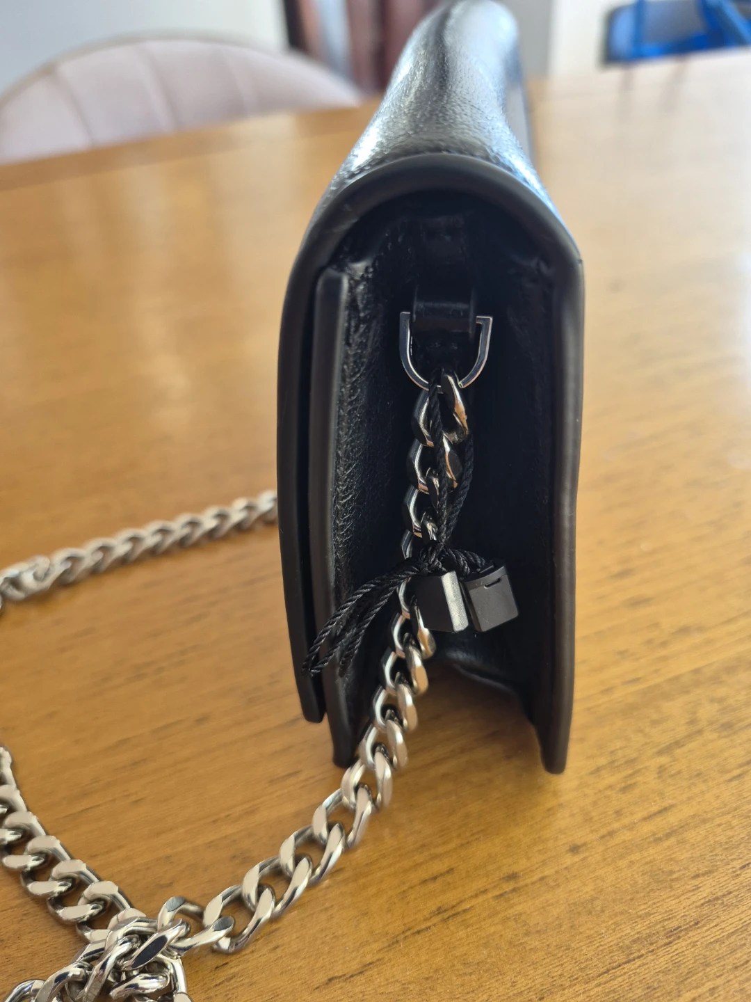 Black clutch with chain strap - photo 2