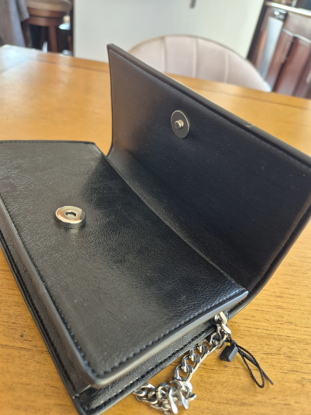 Black clutch with chain strap - photo 4