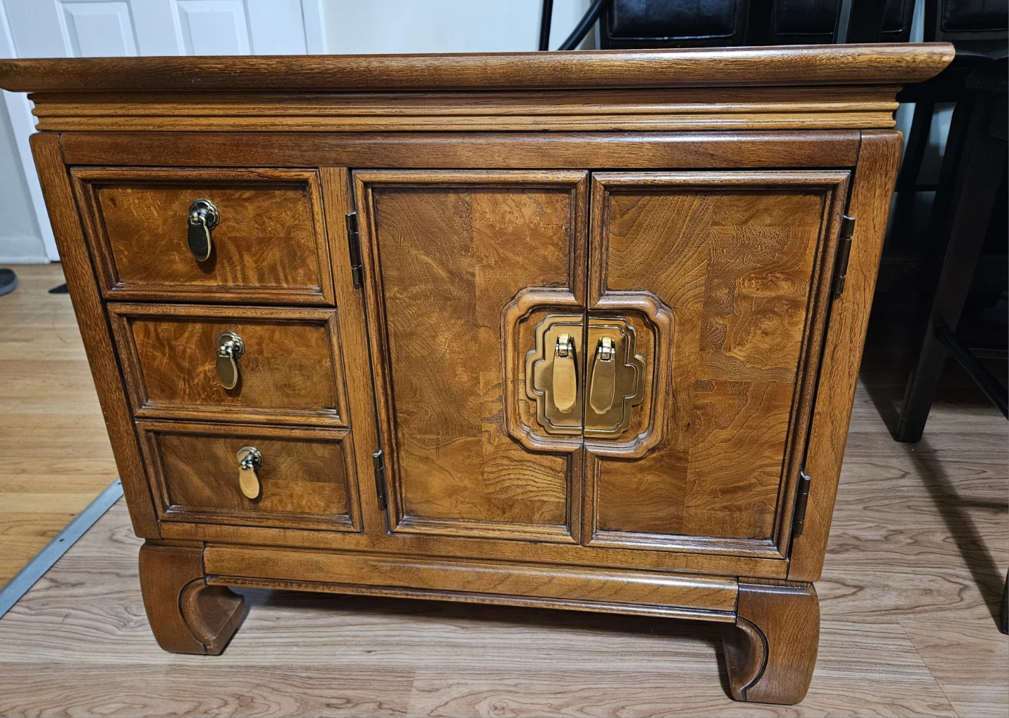 vintage Asian Chinoiserie Thomasville Furniture.