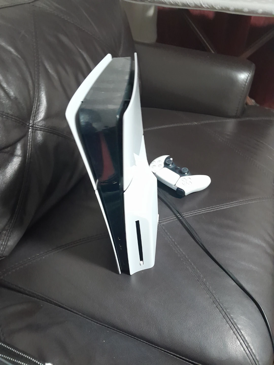 A ps5 is like new - photo 4
