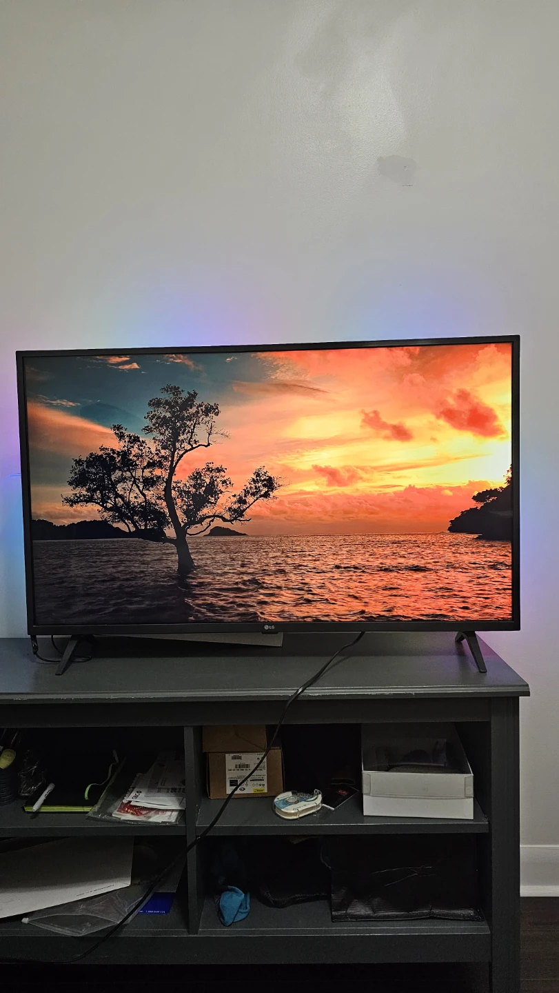 LG Television - photo 2