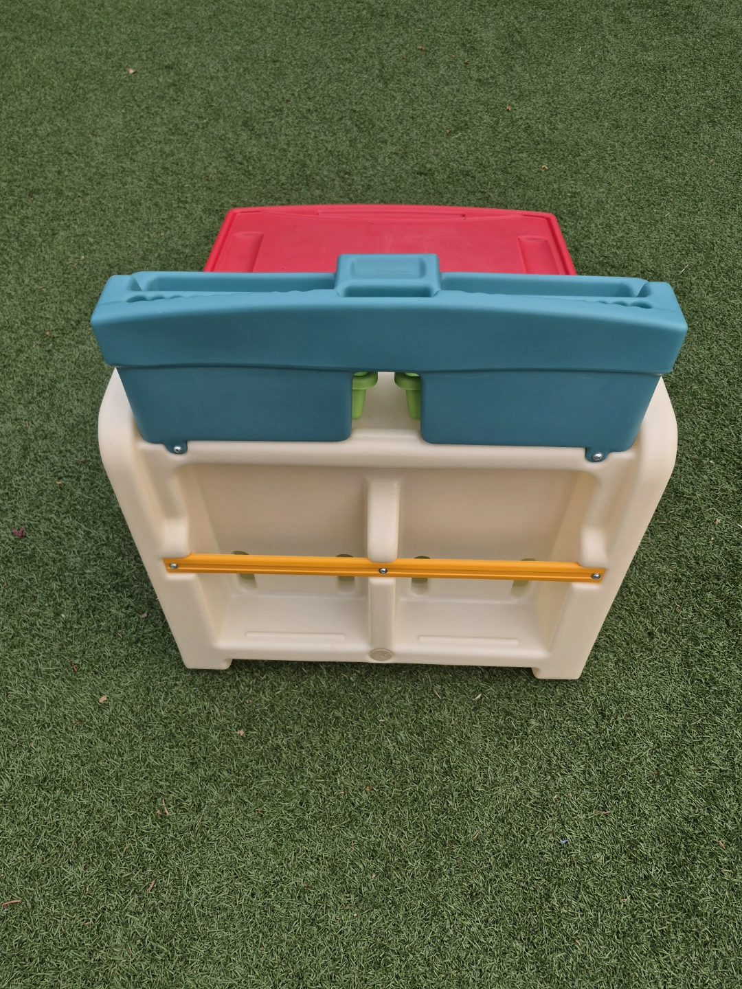 Step 2 Easel with Storage - photo 2