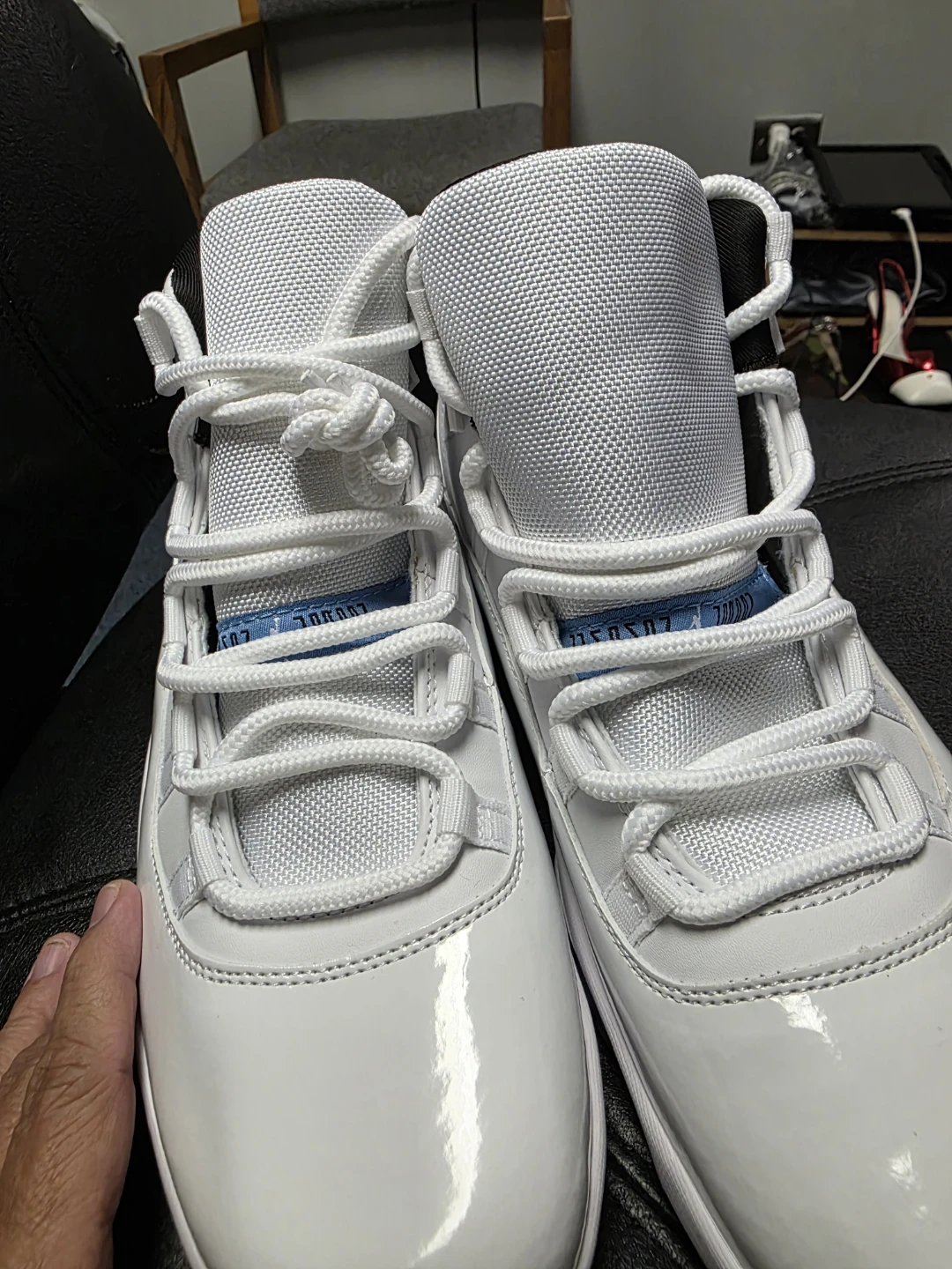 Air Jordan 11 Retro "Concord" - photo 2