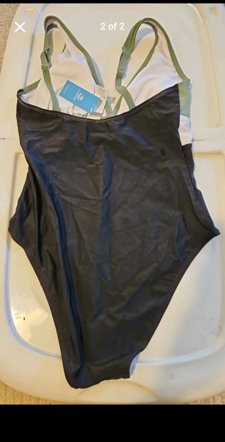 New One-Piece Swimsuit - Size L - photo 2