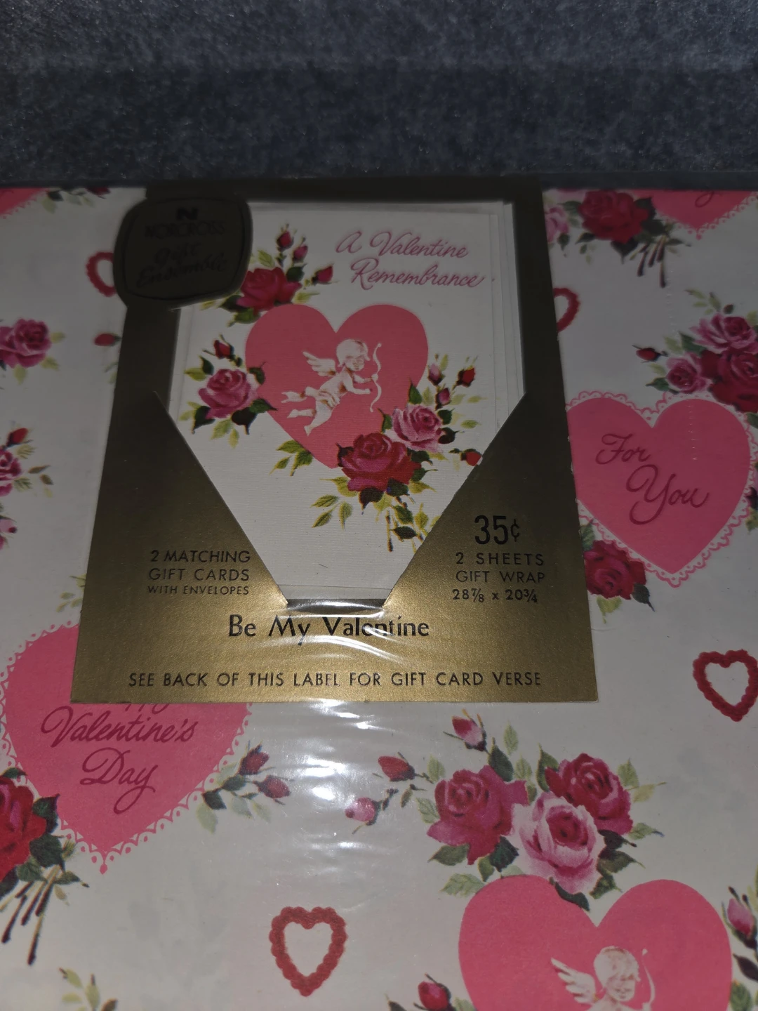 Norcross Valentine Gift 2 Gift Cards & 2 Sheets Gift Wrap - photo 2