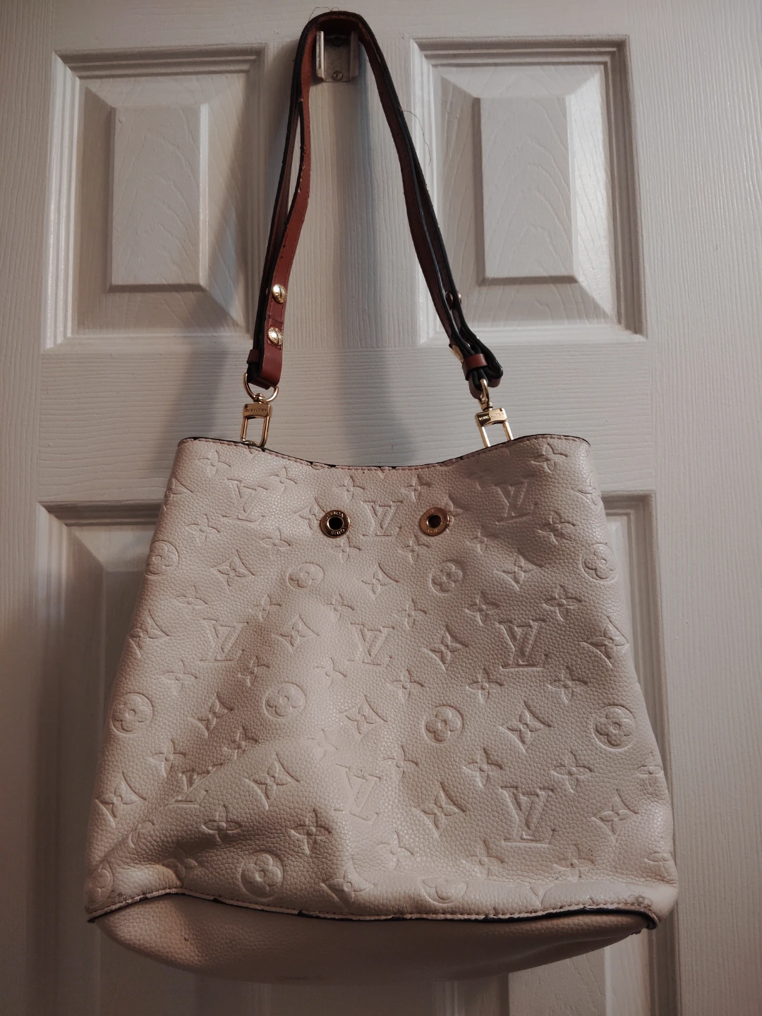 Louis Vuitton Monogram Empreinte Bucket Bag (Cream / Off-White)