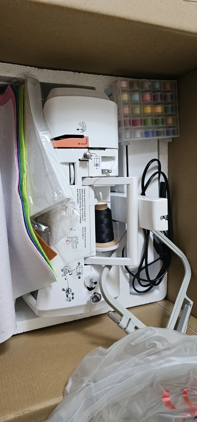 Poolin Embroidery Machine - photo 3