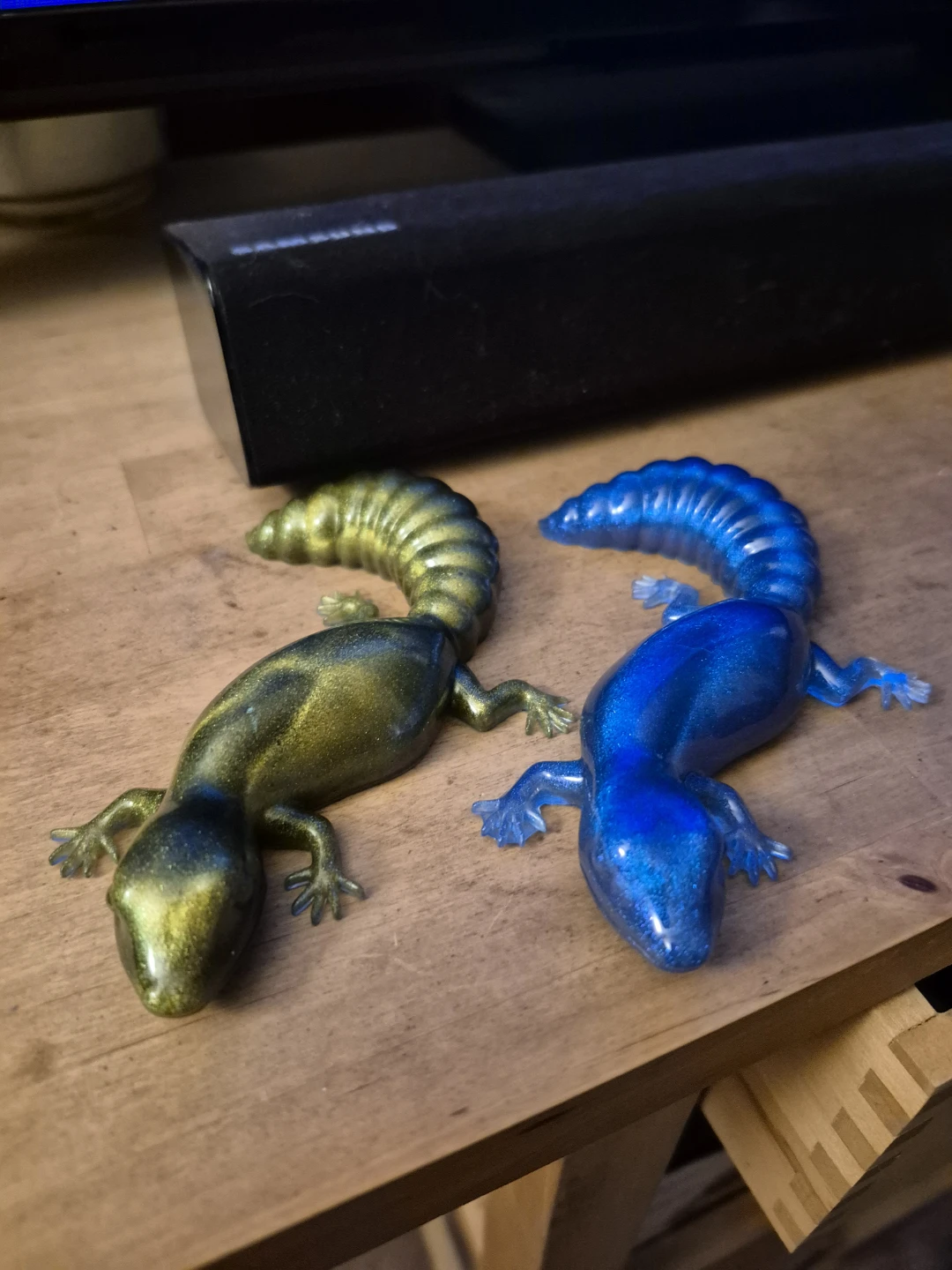 Resin Gecko Figurines - Blue and Green - photo 2