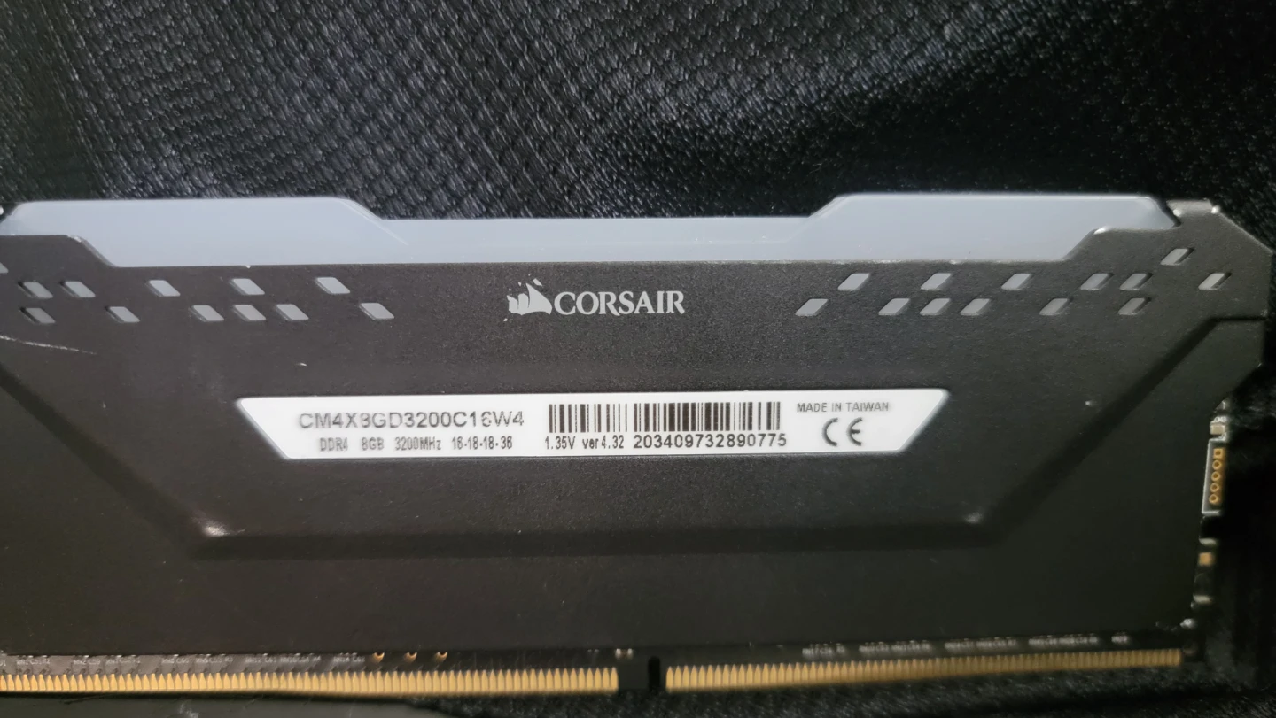 Corsair Vengeance RGB Pro DDR4 RAM 8GB - photo 2