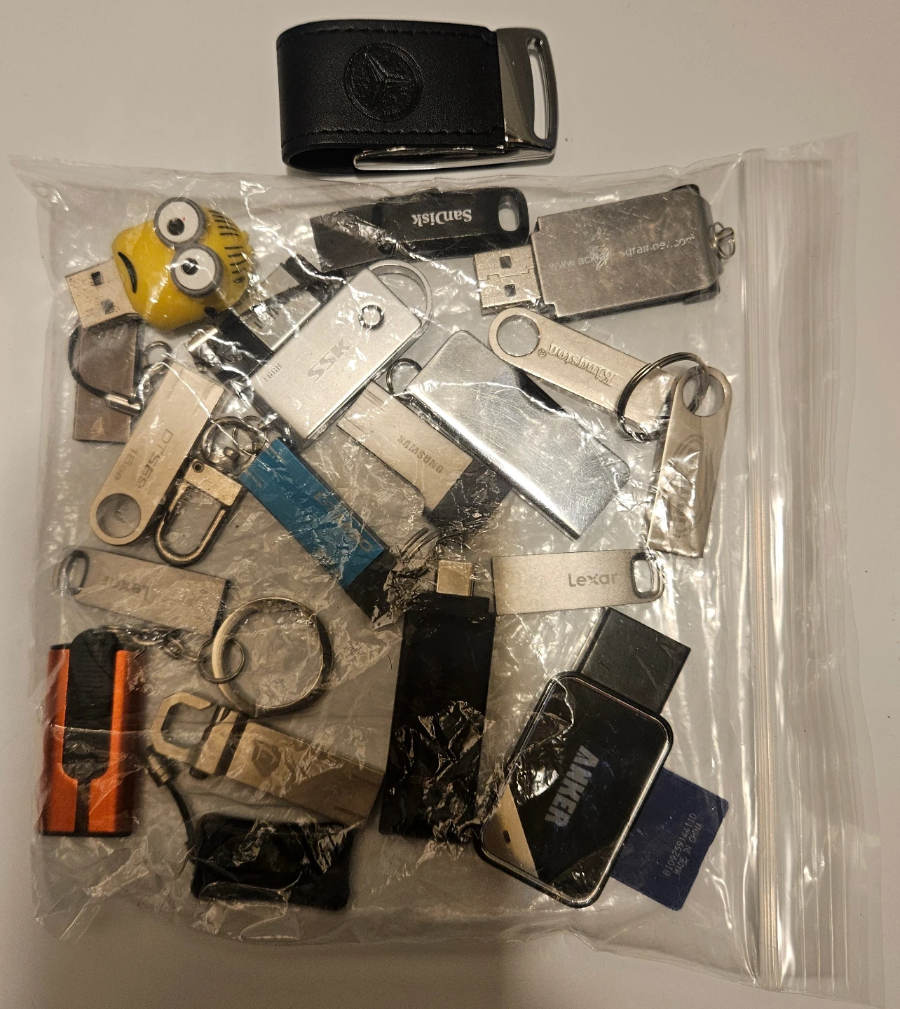 Assorted USB Flash Drives Bundle - photo 2