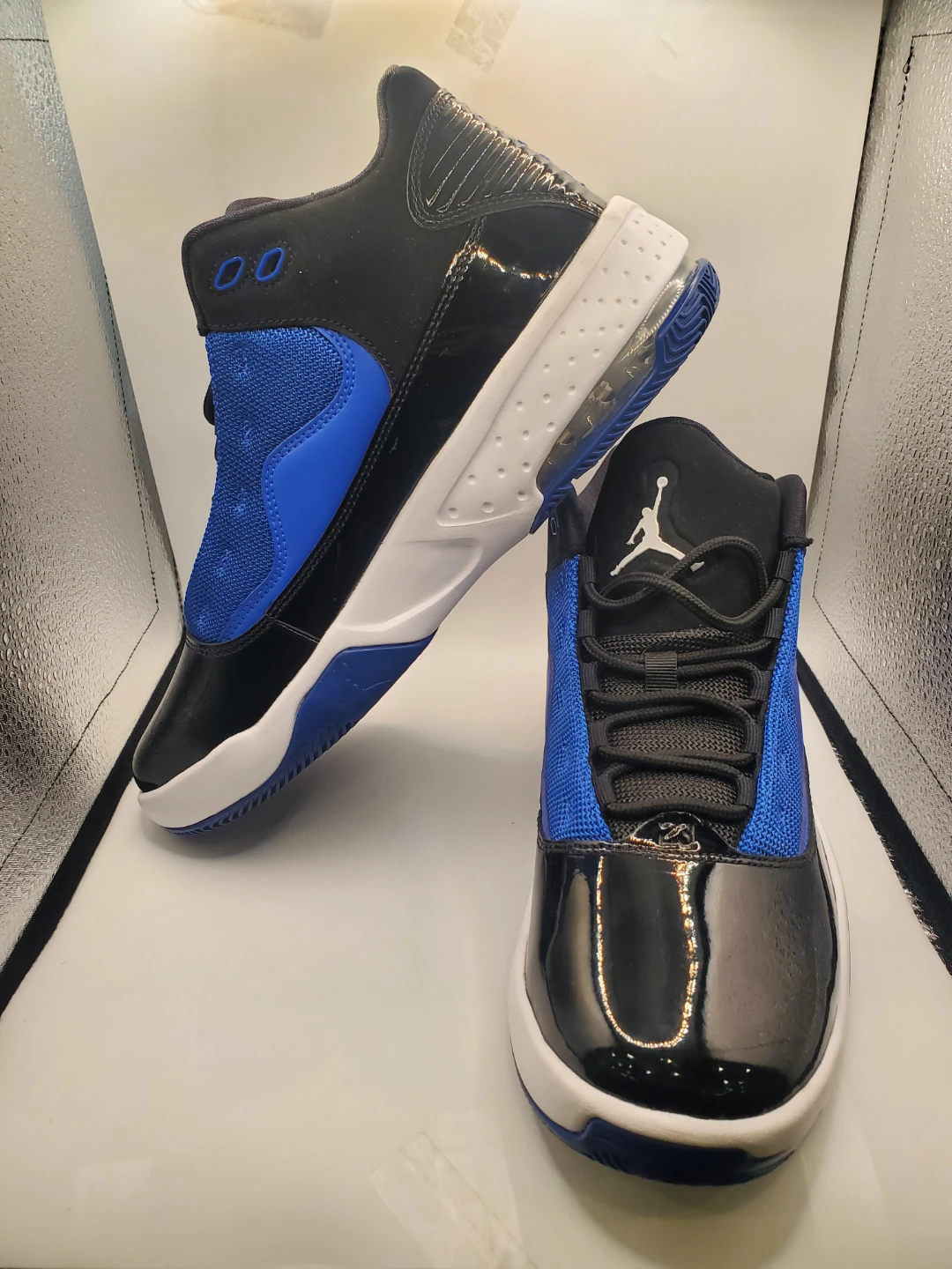 Jordan Max Aura 2 Game Royal Size 7