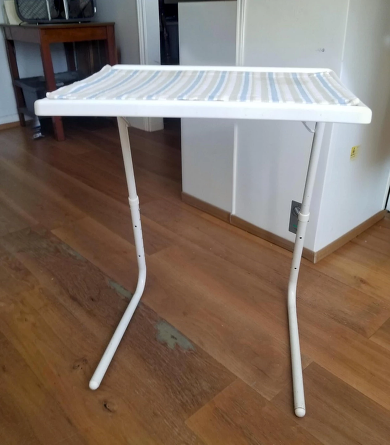 AdjustableTV table, bed table, easel