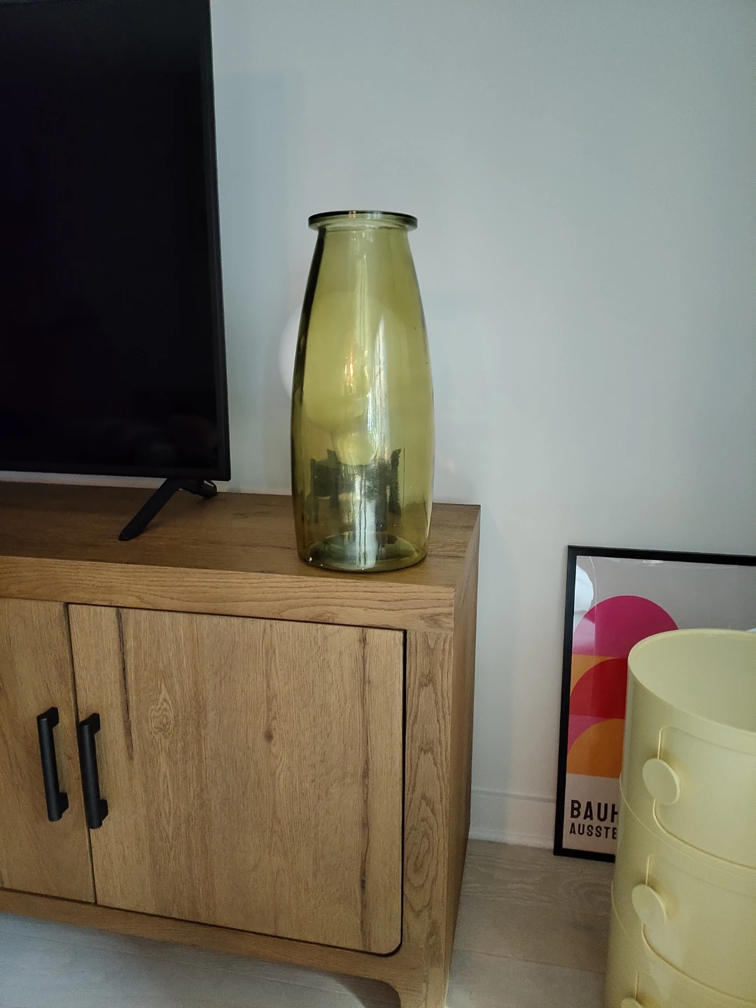 17.75" Large Green Glass Vase - photo 2