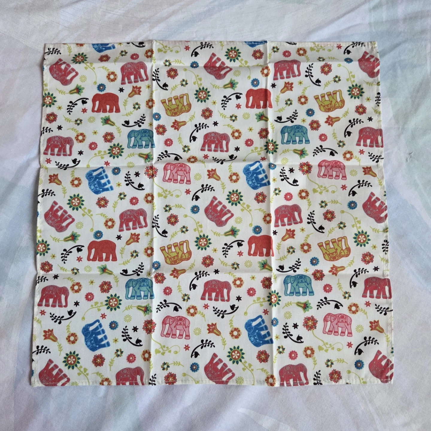 🆕Floral Elephant Print Bandana - photo 3