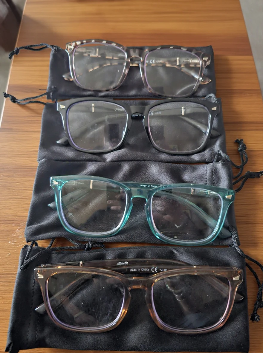 4 Pack Reading Glasses with Pouches - photo 2