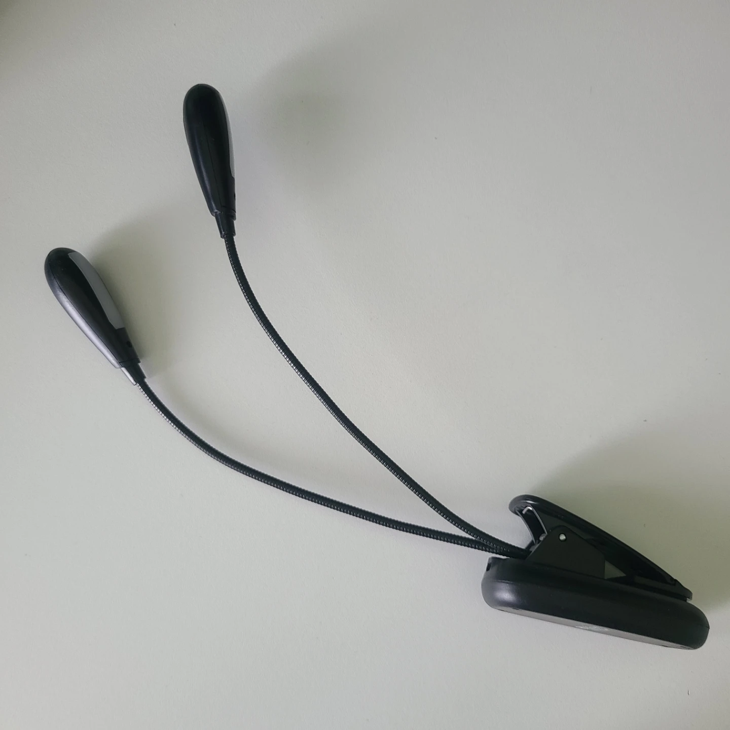 iGoober Dual LED Book Light Clip #freecycle - photo 2