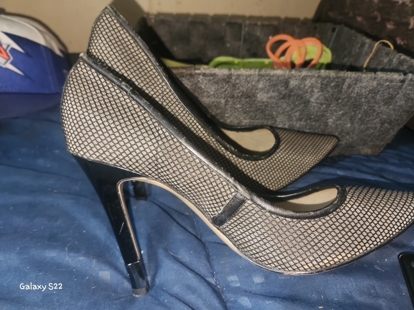 Guess Women's Heels Size 7.5M - photo 3